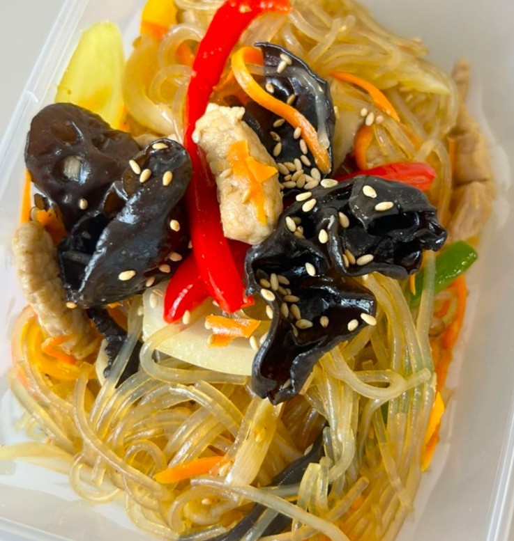 고기야채잡채(Pork and vegetable japchae)